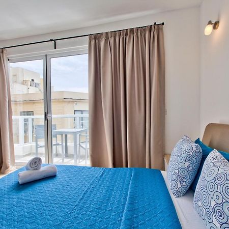 Sliema Duplex Penthouse With Sea Views & Private Terrace By Shortletsmalta Apartment Exterior photo