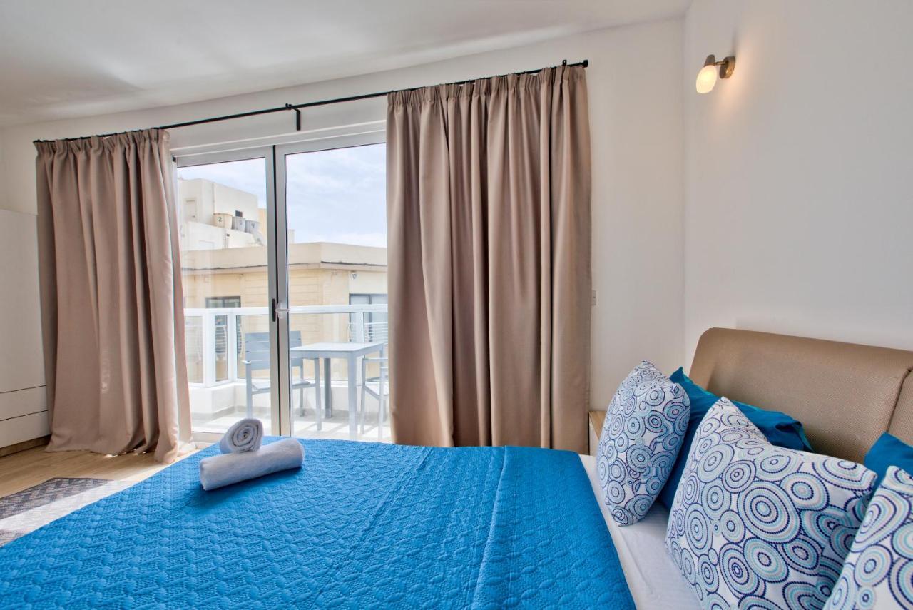 Sliema Duplex Penthouse With Sea Views & Private Terrace By Shortletsmalta Apartment Exterior photo