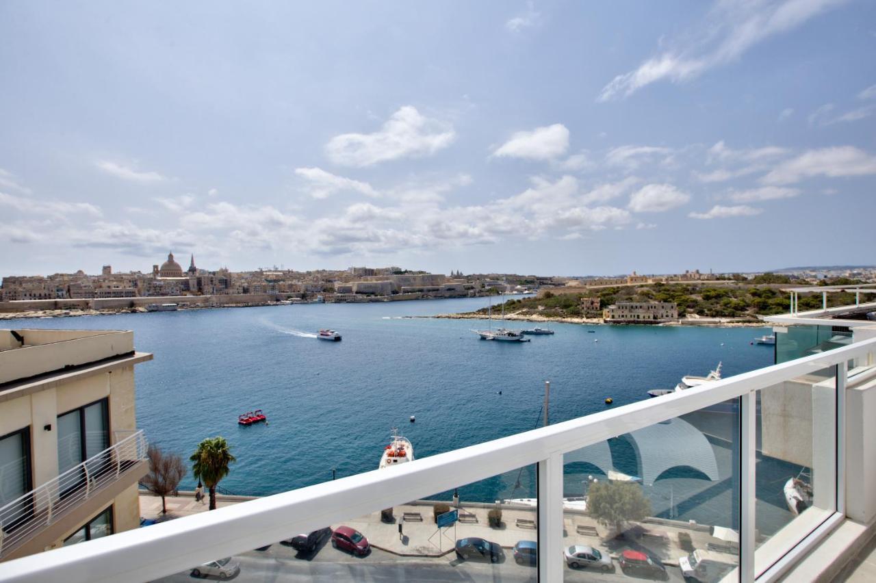 Sliema Duplex Penthouse With Sea Views & Private Terrace By Shortletsmalta Apartment Exterior photo